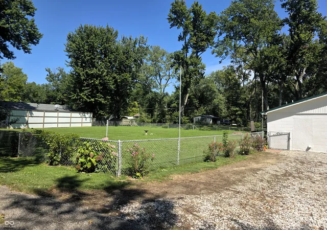 Photo 16 of Single family home for sale at 1933 N Lakeland St, Terre Haute, IN 47803 | MLS# 22123745 | Listing updated on 2026-09-01