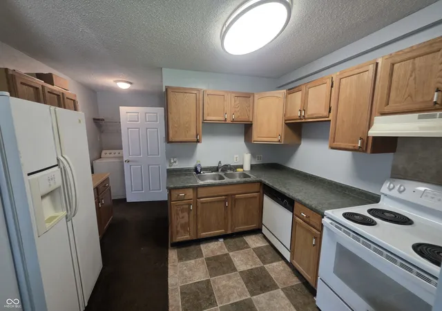 Photo 4 of Single family home for sale at 1933 N Lakeland St, Terre Haute, IN 47803 | MLS# 22123745 | Listing updated on 2026-09-01