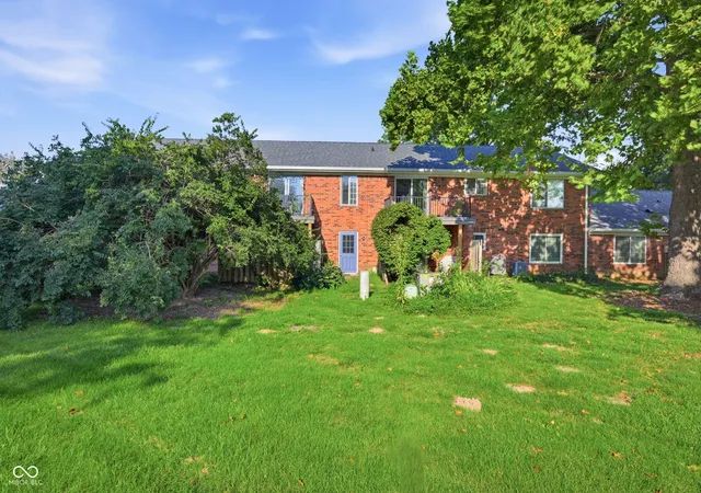 Photo 19 of Sale Pending at 6407 Park Central Dr W #D, Indianapolis, IN 46260 | MLS# 22123747 | Listing updated on 2026-09-05