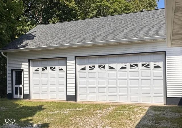 Photo 2 of Single family home for sale at 2202 Redfern Dr, Indianapolis, IN 46227 | MLS# 22123782 | Listing updated on 2026-09-04