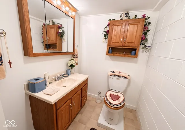 Photo 33 of Single family home for sale at 2202 Redfern Dr, Indianapolis, IN 46227 | MLS# 22123782 | Listing updated on 2026-09-04