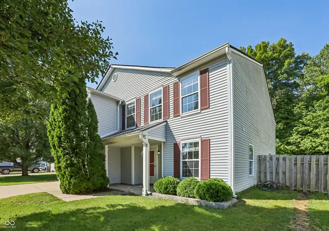 Photo 2 of Single family home for sale at 6336 Graybrook Ct, Indianapolis, IN 46237 | MLS# 22123810 | Listing updated on 2026-09-03