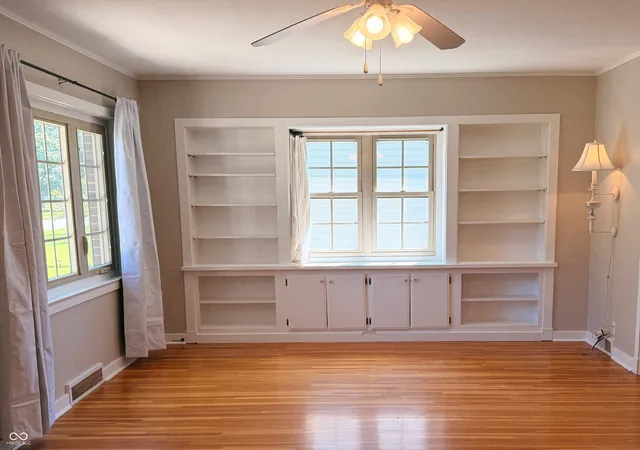 Photo 3 of Single family home for sale at 2224 Lafayette Ave, Columbus, IN 47201 | MLS# 22123829 | Listing updated on 2026-09-17