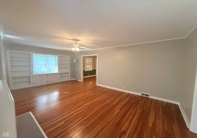 Photo 4 of Single family home for sale at 2224 Lafayette Ave, Columbus, IN 47201 | MLS# 22123829 | Listing updated on 2026-09-17