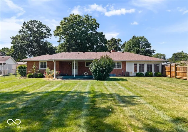 Photo 3 of Single family home for sale at 4824 Jaysue St, Anderson, IN 46013 | MLS# 22123840 | Listing updated on 2026-09-02
