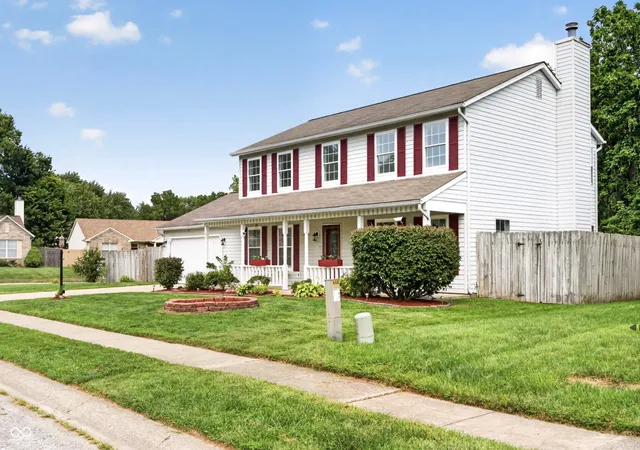 Photo 3 of Sale Pending at 727 Arbor Woods, Indianapolis, IN 46241 | MLS# 22123864 | Listing updated on 2026-09-04