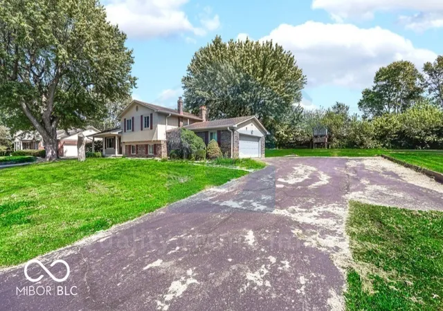 Photo 2 of Single family home for sale at 299 N Restin, Greenwood, IN 46142 | MLS# 22123870 | Listing updated on 2026-09-29