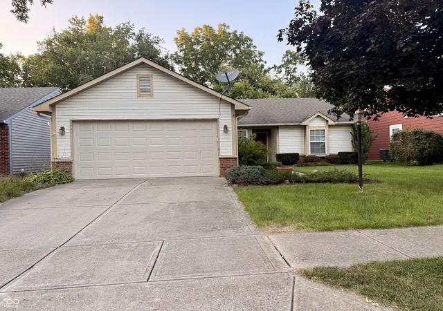 Photo 2 of Single family home for sale at 1604 Cherrywood Ct, Westfield, IN 46074 | MLS# 22123872 | Listing updated on 2026-09-22