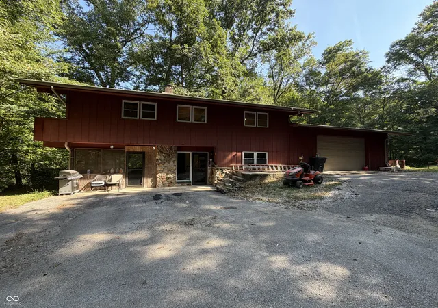 Photo 1 of Single family home for sale at 2984 Patricksburg Rd, Spencer, IN 47460 | MLS# 22123911 | Listing updated on 2026-09-03