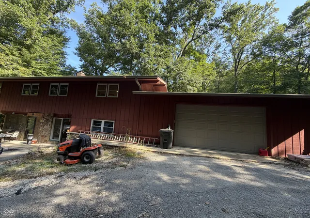Photo 2 of Single family home for sale at 2984 Patricksburg Rd, Spencer, IN 47460 | MLS# 22123911 | Listing updated on 2026-09-03
