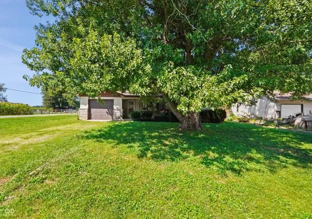 Photo 2 of Sale Pending at 1490 Raymond Rd, Martinsville, IN 46151 | MLS# 22123947 | Listing updated on 2026-09-04
