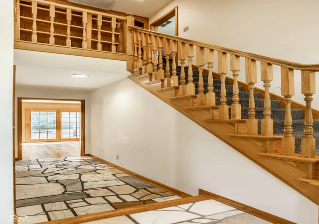 Photo 3 of Single family home for sale at 7143 Mohawk Ln, Indianapolis, IN 46260 | MLS# 22123950 | Listing updated on 2026-10-05