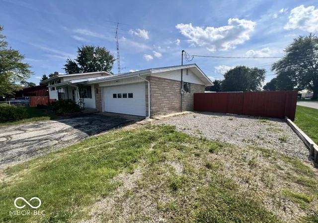 Photo 3 of Single family home for sale at 645 E Us Hwy 52, Rushville, IN 46173 | MLS# 22123958 | Listing updated on 2026-09-02