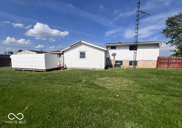 Photo 3 of Single family home for sale at 645 E US Hwy 52, Rushville, IN 46173 | MLS# 22123958 | Listing updated on 2026-09-02