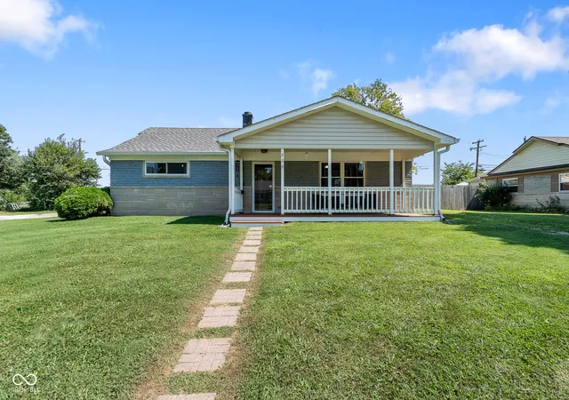 Photo 1 of Single family home for sale at 529 Park Dr, Greenwood, IN 46143 | MLS# 22123970 | Listing updated on 2026-09-03