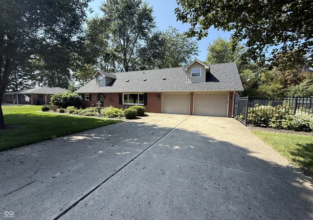 Photo 1 of Single family home for sale at 8935 N Mark Dr, Alexandria, IN 46001 | MLS# 22124003 | Listing updated on 2026-09-03