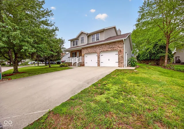 Photo 2 of Single family home for sale at 2683 S Isabel Ct, Bloomington, IN 47403 | MLS# 22124019 | Listing updated on 2026-09-03