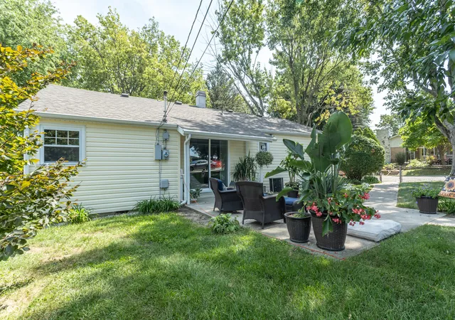 Photo 3 of Sale Pending at 1308 S Harrison St, Alexandria, IN 46001 | MLS# 22124024 | Listing updated on 2026-09-08