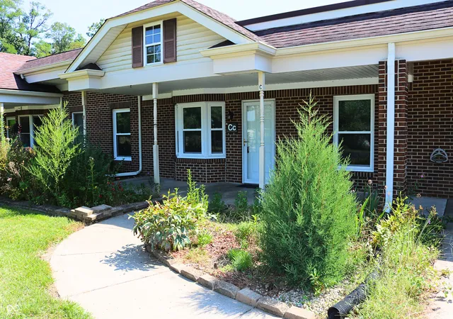 Photo 3 of Condo for sale at 2126 W Black Crk Valley Rd #C, Crawfordsville, IN 47933 | MLS# 22124028 | Listing updated on 2026-09-04