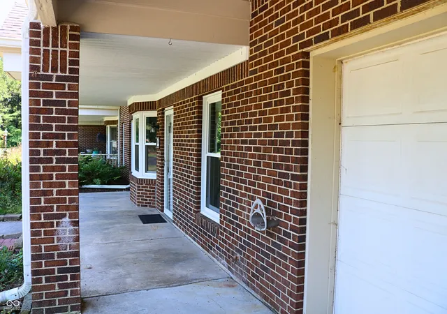 Photo 4 of Condo for sale at 2126 W Black Crk Valley Rd #C, Crawfordsville, IN 47933 | MLS# 22124028 | Listing updated on 2026-09-04