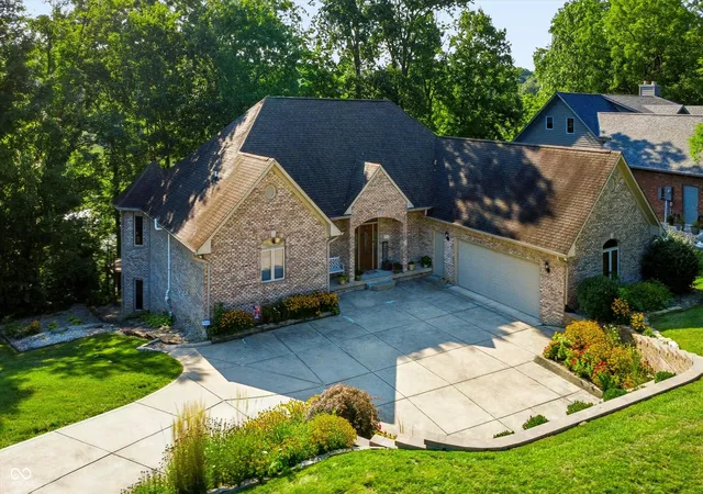 Photo 2 of Single family home for sale at 7511 S Poplar Point Dr, Trafalgar, IN 46181 | MLS# 22124032 | Listing updated on 2026-09-04