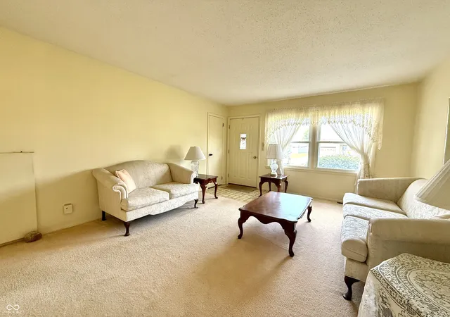 Photo 3 of Sale Pending at 4315 Kensington Dr, Logansport, IN 46947 | MLS# 22124040 | Listing updated on 2026-09-07