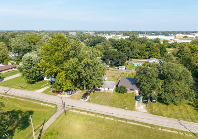Photo 2 of Single family home for sale at 2826 Walton St, Anderson, IN 46016 | MLS# 22124041 | Listing updated on 2026-09-04