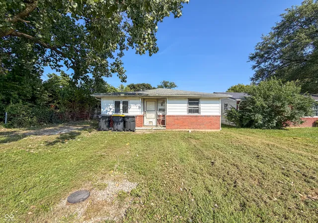 Photo 4 of Single family home for sale at 2826 Walton St, Anderson, IN 46016 | MLS# 22124041 | Listing updated on 2026-09-04