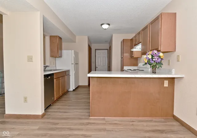 Photo 3 of Single family home for sale at 8333 Country Crk Dr, Indianapolis, IN 46234 | MLS# 22124056 | Listing updated on 2026-09-29