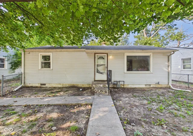 Photo 1 of Single family home for sale at 2608 E 7th Street, Anderson, IN 46012 | MLS# 22124095 | Listing updated on 2026-09-05