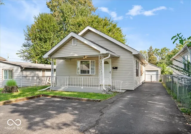 Photo 3 of Single family home for sale at 2332 Reformers Ave, Indianapolis, IN 46203 | MLS# 22124137 | Listing updated on 2026-10-20