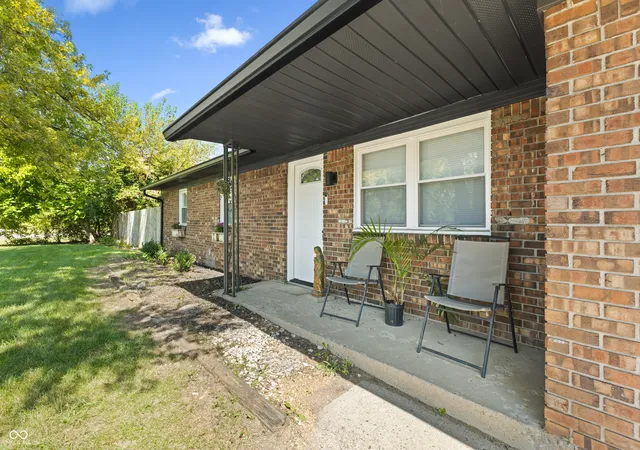 Photo 3 of Single family home for sale at 2437 Chappie Ln, Indianapolis, IN 46229 | MLS# 22124172 | Listing updated on 2026-10-27