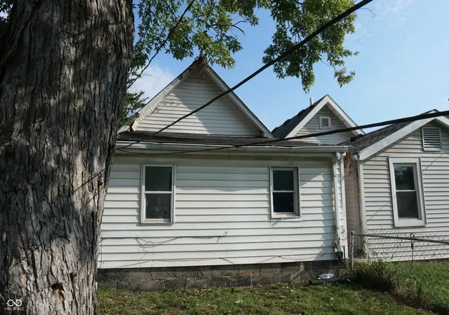 Photo 2 of Single family home for sale at 219 Kansas St, Indianapolis, IN 46225 | MLS# 22124174 | Listing updated on 2026-09-03