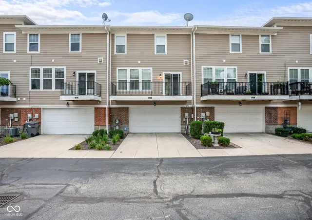 Photo 40 of Single family home for sale at 9556 Oakley Dr, Indianapolis, IN 46260 | MLS# 22124176 | Listing updated on 2026-09-03