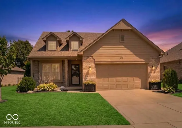 Photo 2 of Single family home for sale at 6111 Tree Fox Pl, Indianapolis, IN 46237 | MLS# 22124219 | Listing updated on 2026-09-03