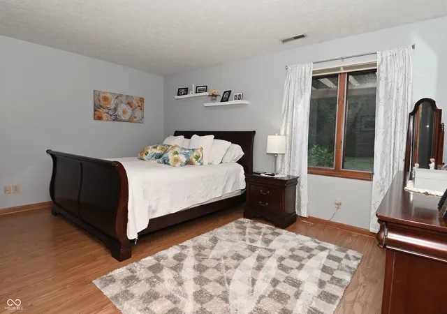 Photo 4 of Condo for sale at 8336 Chapel Pines Dr, Indianapolis, IN 46234 | MLS# 22124275 | Listing updated on 2026-09-04