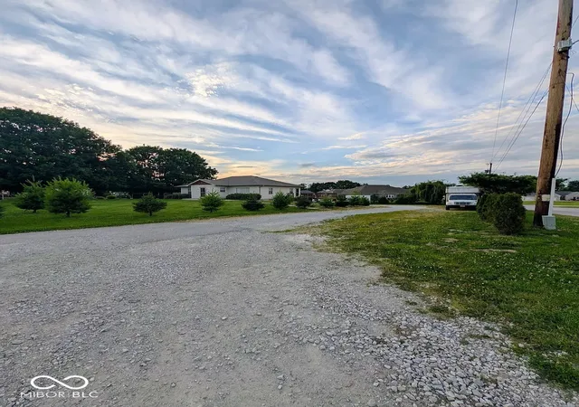 Photo 2 of Single family home for sale at 3660 W Smith Valley Rd, Greenwood, IN 46142 | MLS# 22124284 | Listing updated on 2026-09-05