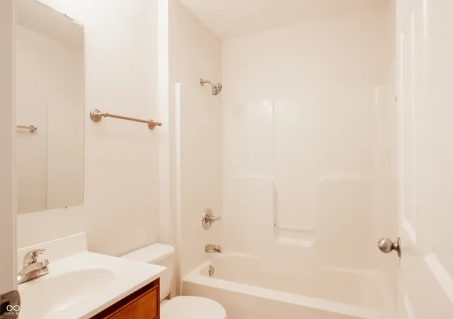 Photo 4 of Sale Pending at 315 Jefferson Valley, Coatesville, IN 46121 | MLS# 22124319 | Listing updated on 2026-09-08