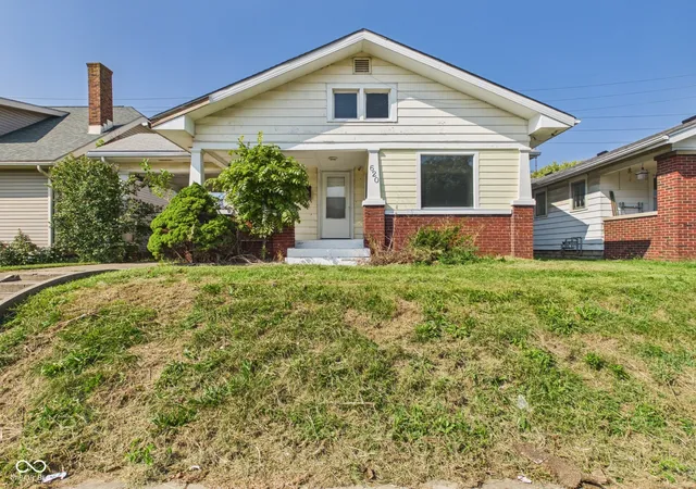 Photo 1 of Single family home for sale at 620 E 29th Street, Anderson, IN 46016 | MLS# 22124327 | Listing updated on 2026-09-03