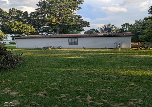 Photo 2 of Sale Pending at 482 W Shoshoni Trl, New Castle, IN 47362 | MLS# 22124386 | Listing updated on 2026-09-05