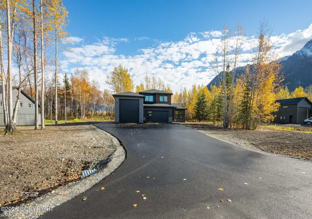 Photo 2 of Single family home for sale at 5939 S Gates St, Palmer, AK 99645 | MLS# 26-12653 | Listing updated on 2026-10-02