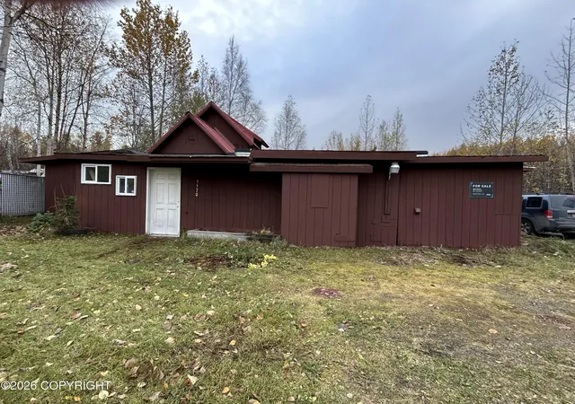 Photo 2 of Sale Pending at 5570 W Limberlost Ave, Wasilla, AK 99623 | MLS# 26-972 | Listing updated on 2026-10-07