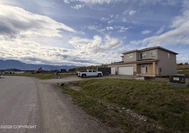 Photo 2 of Single family home for sale at 2510 S Sanctuary Dr, Wasilla, AK 99654 | MLS# 26-5601 | Listing updated on 2026-10-14