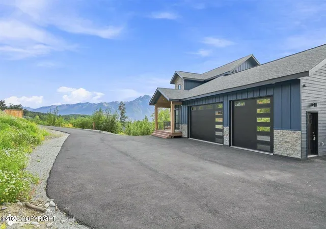 Photo 2 of Single family home for sale at 900 N Yeti St, Palmer, AK 99645 | MLS# 26-6223 | Listing updated on 2026-09-27