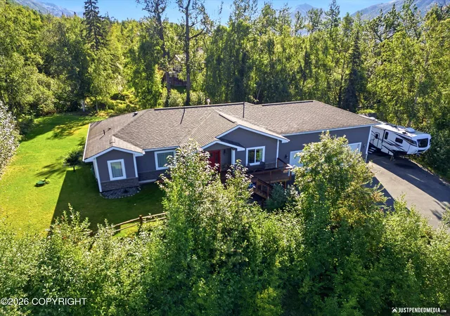 Photo 2 of Single family home for sale at 11237 Jessie Mae Cir, Eagle River, AK 99577 | MLS# 26-6649 | Listing updated on 2026-09-08