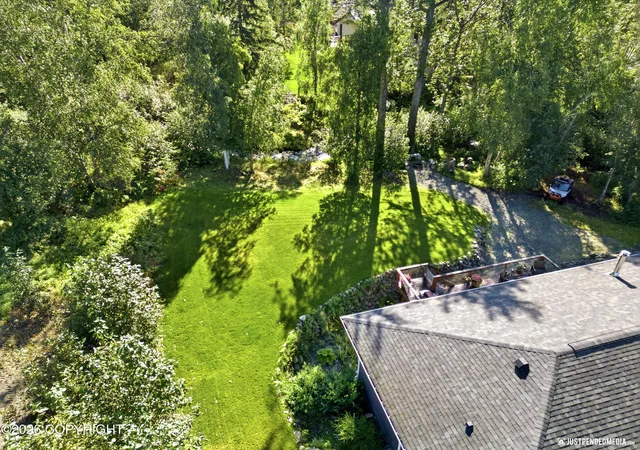 Photo 3 of Single family home for sale at 11237 Jessie Mae Cir, Eagle River, AK 99577 | MLS# 26-6649 | Listing updated on 2026-10-10