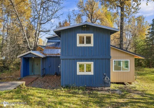 Photo 3 of Sale Pending at 5528 E Edgerton Parks Rd, Palmer, AK 99645 | MLS# 26-12721 | Listing updated on 2026-10-19
