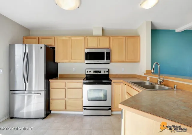 Photo 4 of Sale Pending at 1981 Bragaw Sq Pl #23, Anchorage, AK 99508 | MLS# 26-11850 | Listing updated on 2026-10-05