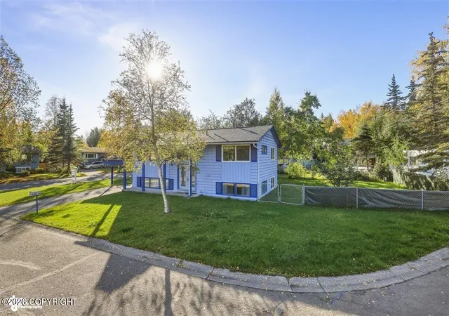 Photo 2 of Single family home for sale at 3846 Homalo Ct, Anchorage, AK 99508 | MLS# 26-8938 | Listing updated on 2026-10-11