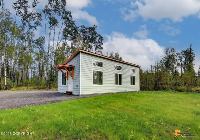 Photo 2 of Single family home for sale at L2 S Salmon Ally St, Talkeetna, AK 99676 | MLS# 26-9150 | Listing updated on 2026-09-17